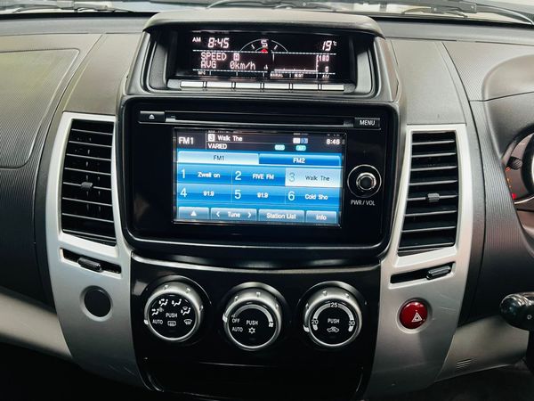 2014-Mitsubishi-Pajero-Sport-25D-Auto image:21