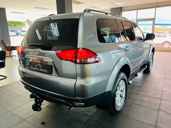2014-Mitsubishi-Pajero-Sport-25D-Auto image:7