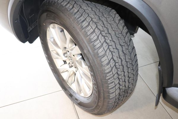 2023-Toyota-Fortuner-28-GD-6-Raised-Body-Auto image:9