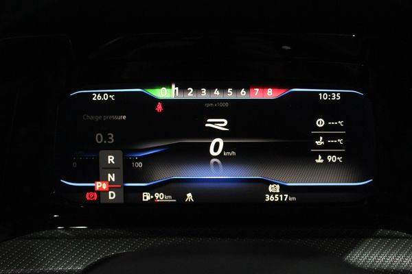 2024-Volkswagen-Golf-8-20-TSI-R-DSG image:12