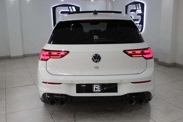 2024-Volkswagen-Golf-8-20-TSI-R-DSG image:4