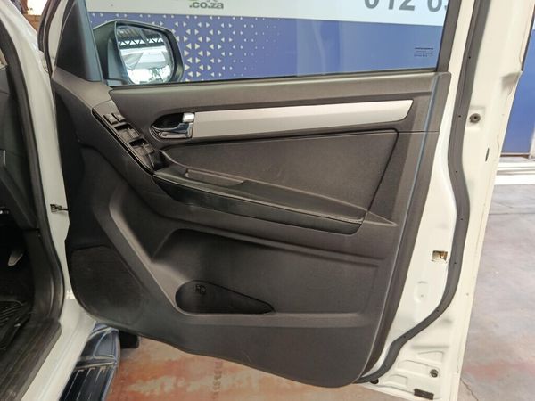 2019-Isuzu-D-Max-300-LX-Auto-Double-Cab image:15