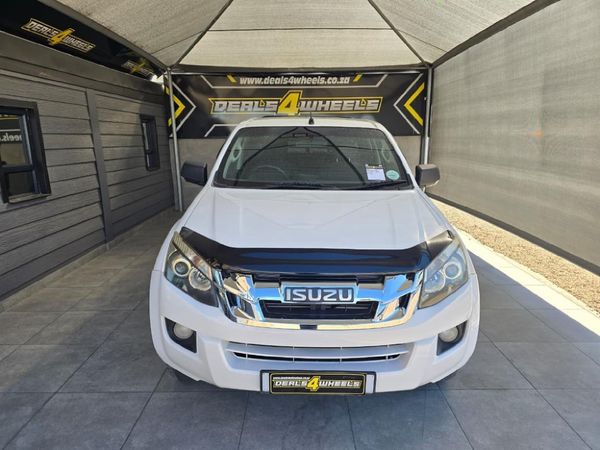 2013-Isuzu-KB-300-D-Teq-LX-4x4-Double-Cab image:4