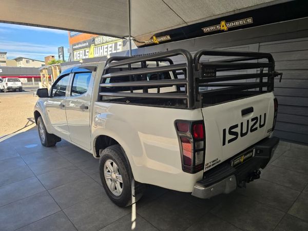 2013-Isuzu-KB-300-D-Teq-LX-4x4-Double-Cab image:5