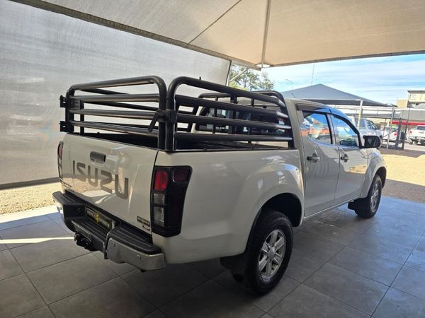2013-Isuzu-KB-300-D-Teq-LX-4x4-Double-Cab image:6