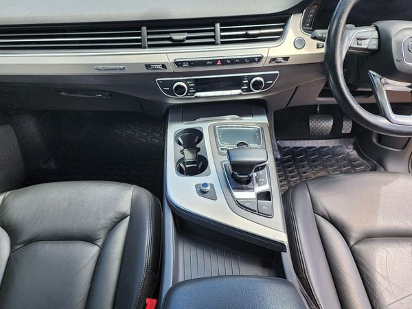 2016-Audi-Q7-30-TDI-quattro-Auto-45-TDI image:12