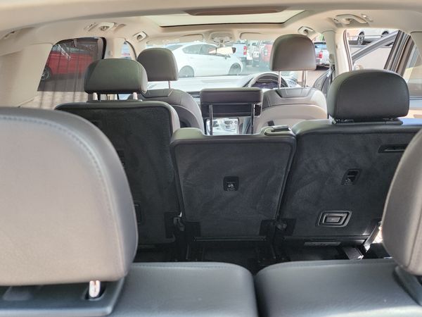 2016-Audi-Q7-30-TDI-quattro-Auto-45-TDI image:15