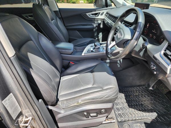 2016-Audi-Q7-30-TDI-quattro-Auto-45-TDI image:5