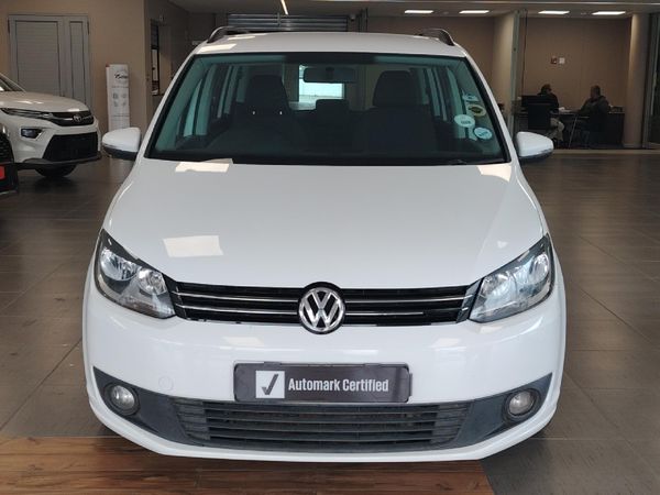 2014-Volkswagen-Touran-20-TDI-Trendline image:3