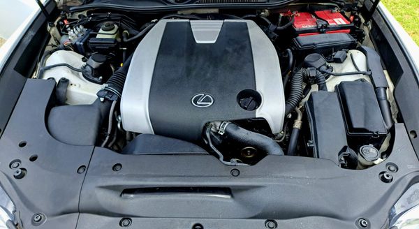 2015-Lexus-RC-350-F-Sport-V6 image:9