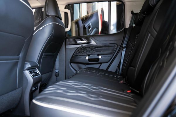 2026-GWM-Tank-300-24TD-Ultra-Luxury-4x4-Auto image:5