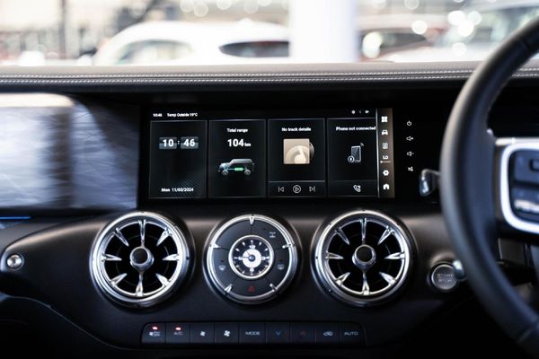 2026-GWM-Tank-300-24TD-Ultra-Luxury-4x4-Auto image:7