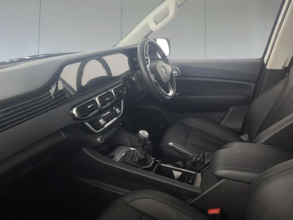 2025-Foton-Tunland-20T-G7-TLX-4x4-Single-Cab image:12