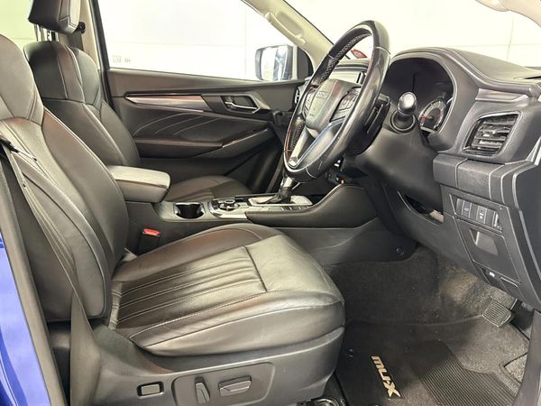 2021-Isuzu-Mu-x-30D-Onyx-4x4-Auto image:9