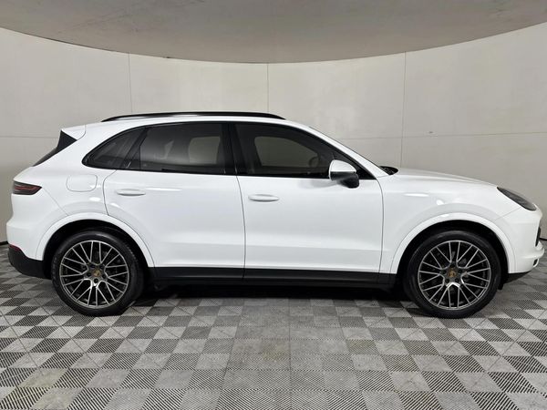 2022-Porsche-Cayenne-Platinum-Edition image:17