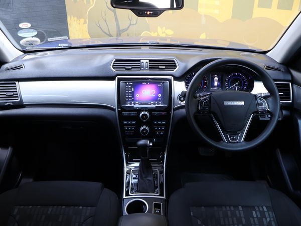 2019-Volkswagen-Polo-10-TSI-Trendline image:13