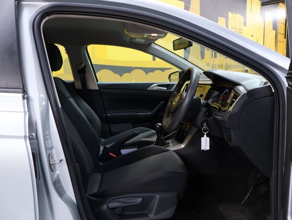 2019-Volkswagen-Polo-10-TSI-Trendline image:7