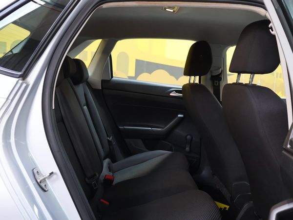 2019-Volkswagen-Polo-10-TSI-Trendline image:8