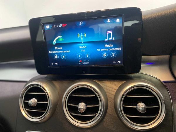 2020-Mercedes-Benz-GLC-300-4Matic image:12