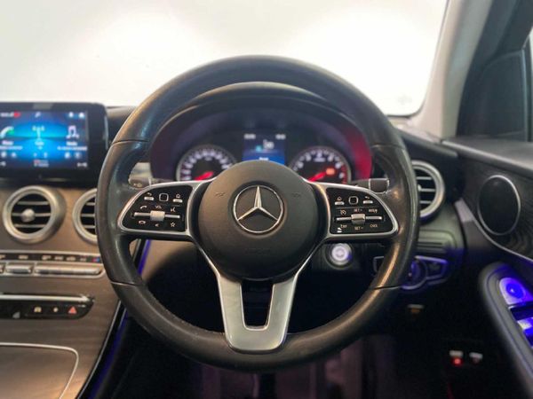 2020-Mercedes-Benz-GLC-300-4Matic image:15