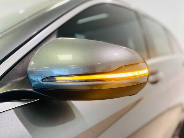 2020-Mercedes-Benz-GLC-300-4Matic image:18