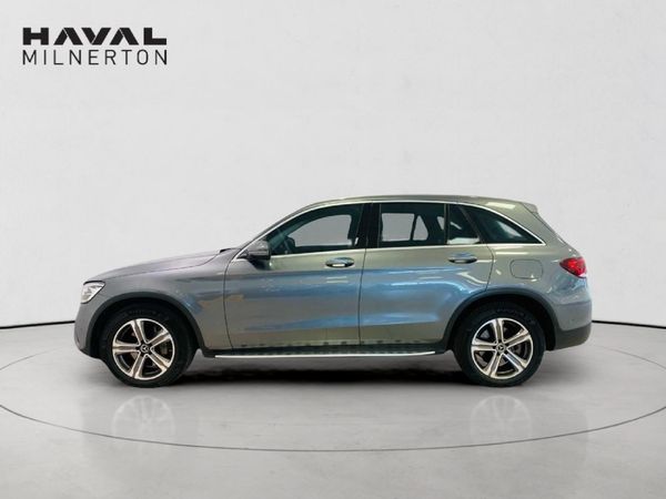 2020-Mercedes-Benz-GLC-300-4Matic image:5