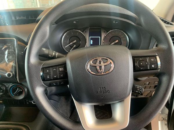 2026-Toyota-Hilux-24-GD-6-Raised-Body-Raider-Single-Cab image:6
