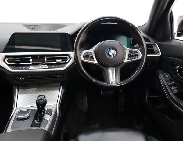 2020-BMW-3-Series-320i-M-Sport image:6