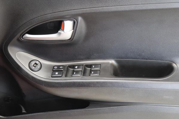2015-Kia-Picanto-12-EX image:14