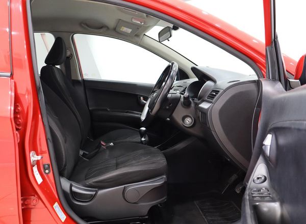 2015-Kia-Picanto-12-EX image:17