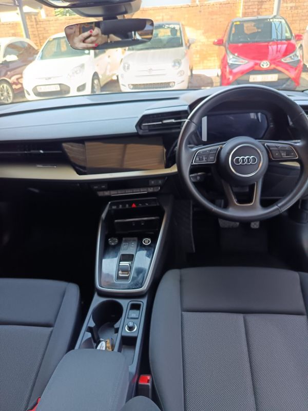 2025-Audi-A3-Sportback-14-TFSI-Auto-35-TFSI image:7