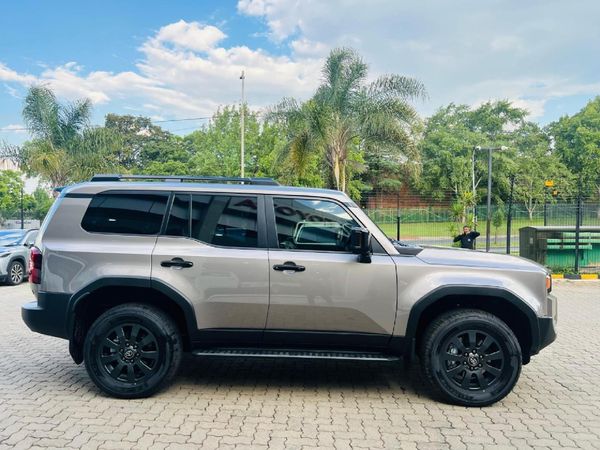 2026-Toyota-Land-Cruiser-Prado-VX-R-28GD-Auto image:3