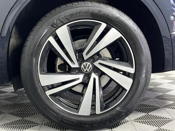 2021-Volkswagen-Touareg-30-TDI-V6-Executive image:6