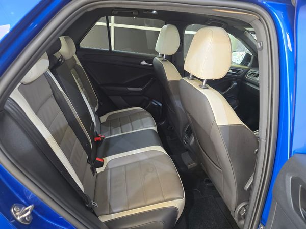 2021-Volkswagen-T-Roc-20-TSI-4Motion-R-Line-Auto image:10