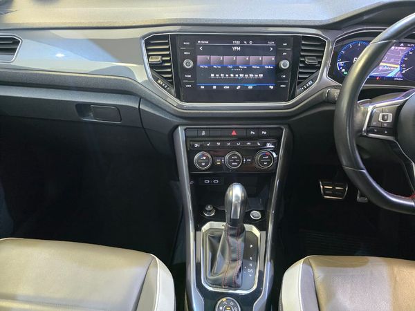 2021-Volkswagen-T-Roc-20-TSI-4Motion-R-Line-Auto image:11