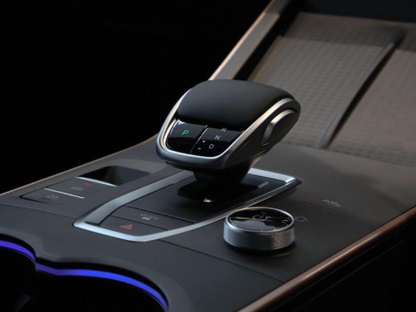 2026-Omoda-C5-15T-Luxury image:18