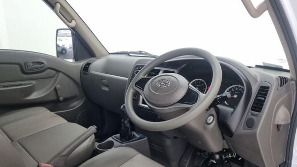 2025-Hyundai-H100-Bakkie-26D-Dropside image:9