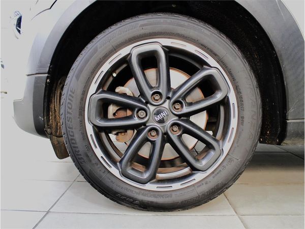 2016-MINI-Countryman-Cooper-S-Auto image:4
