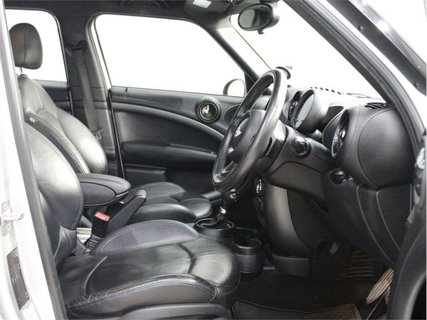 2016-MINI-Countryman-Cooper-S-Auto image:7