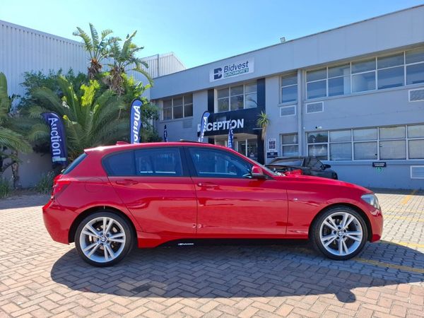 2011-BMW-1-Series-118i-5-dr image:9