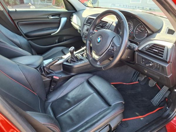 2011-BMW-1-Series-118i-5-dr image:14