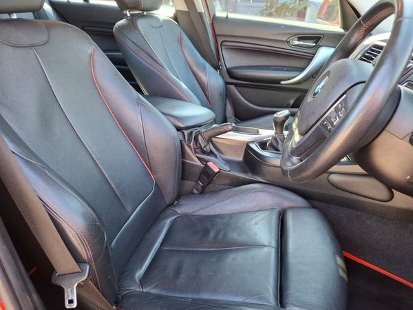 2011-BMW-1-Series-118i-5-dr image:15