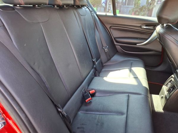 2011-BMW-1-Series-118i-5-dr image:20