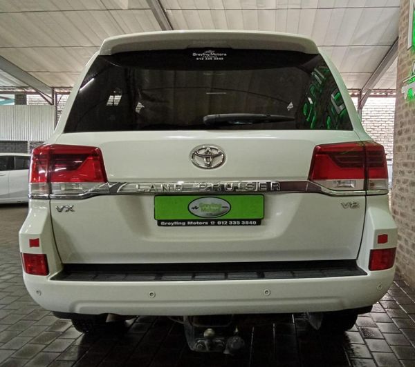 2016-Toyota-Land-Cruiser-200-45-D-V8-VX-Auto image:5