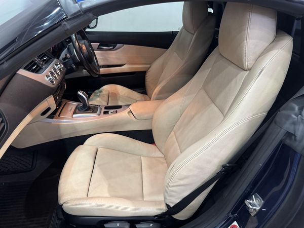 2012-BMW-Z4-sDrive20i-M-Sport-Auto image:11