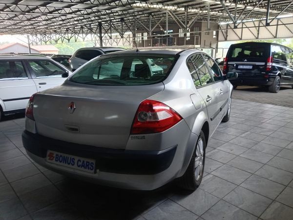 2006-Renault-Megane-II-16-Sedan-Expression-Auto image:1