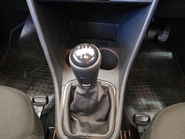2024-Volkswagen-Polo-Vivo-14-Comfortline-5-dr image:7