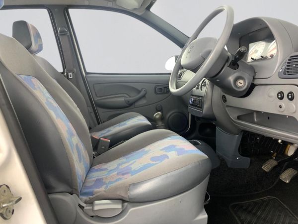 2013-TATA-Indica-14-LE image:9