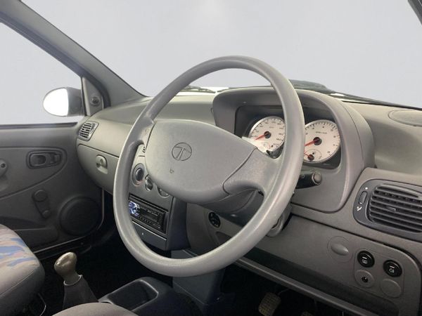 2013-TATA-Indica-14-LE image:12