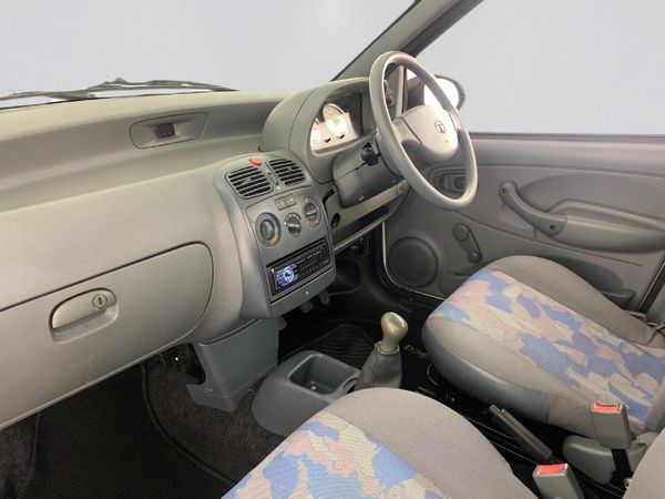 2013-TATA-Indica-14-LE image:15